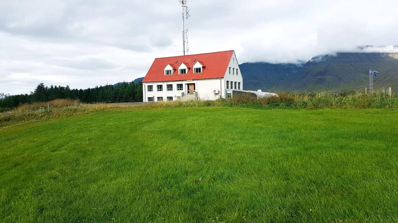 Holt Inn Flateyri Exterior photo